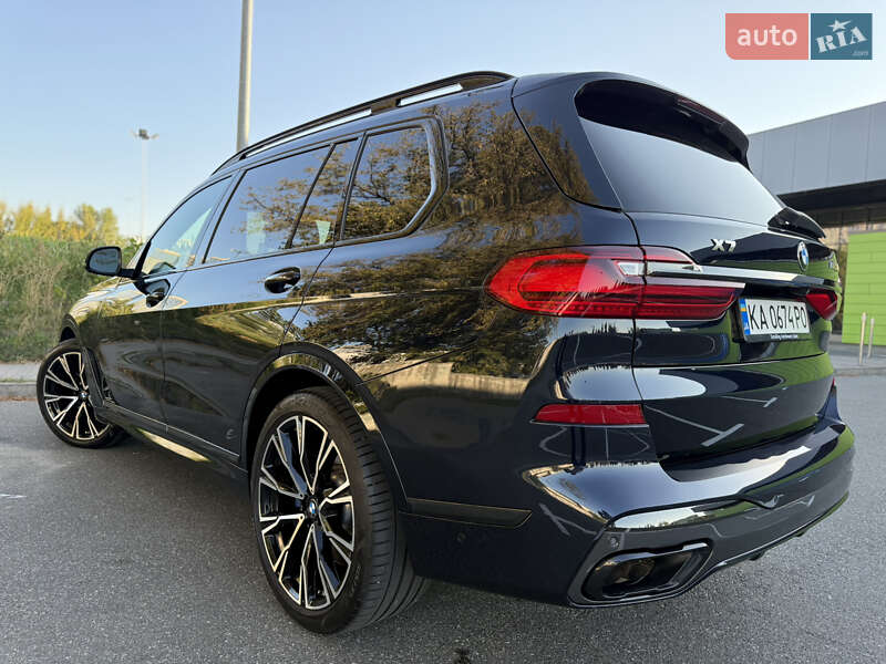 Внедорожник / Кроссовер BMW X7 2021 в Киеве