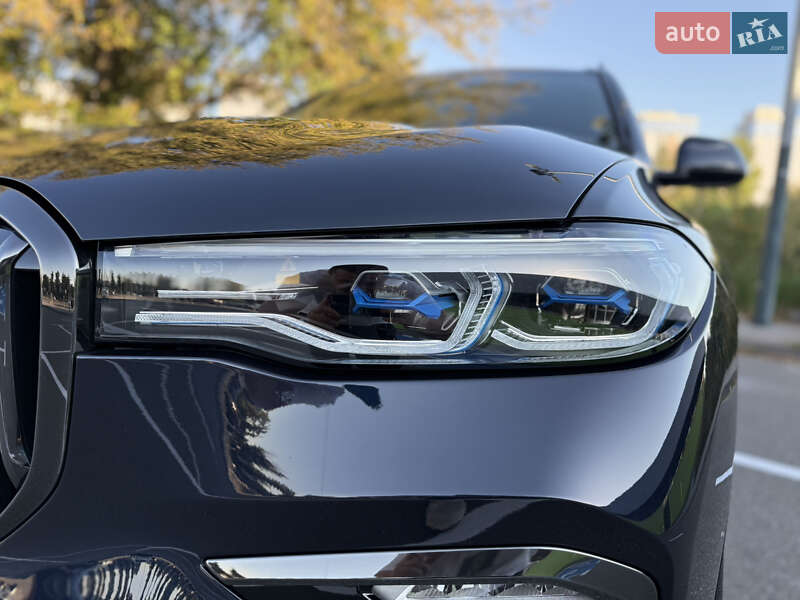Внедорожник / Кроссовер BMW X7 2021 в Киеве