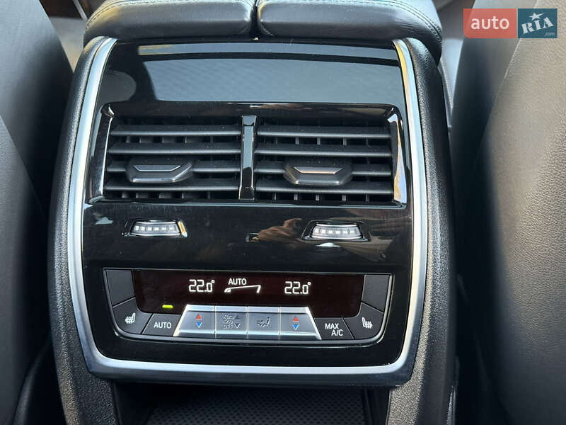 Внедорожник / Кроссовер BMW X7 2021 в Киеве