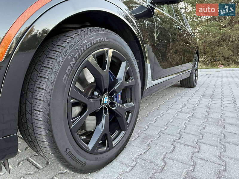 Внедорожник / Кроссовер BMW X7 2020 в Днепре