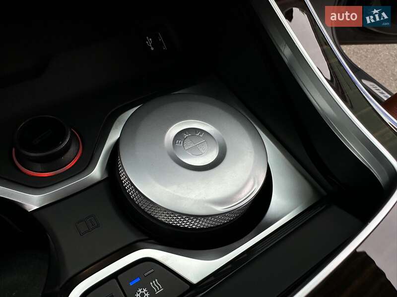 Внедорожник / Кроссовер BMW X7 2020 в Киеве