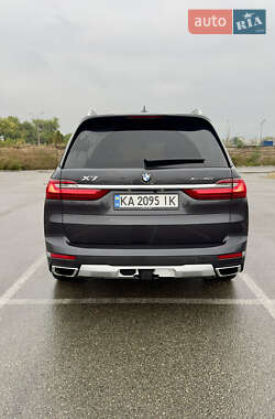 Внедорожник / Кроссовер BMW X7 2021 в 