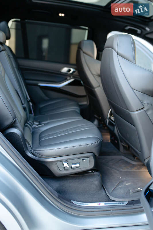 Внедорожник / Кроссовер BMW X7 2023 в Мукачево