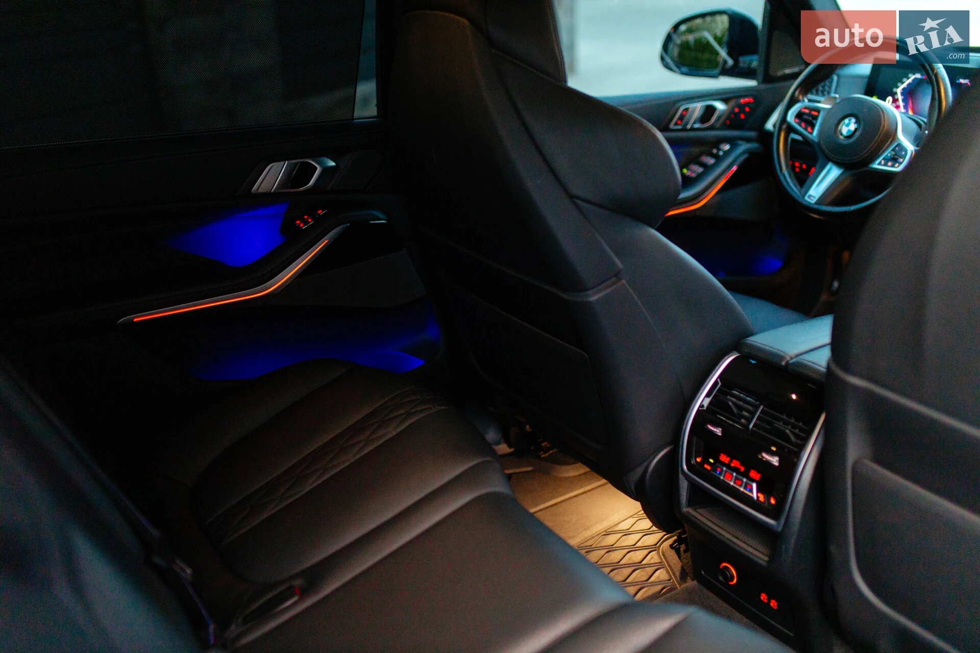2023 BMW X7 - мініатюра 193