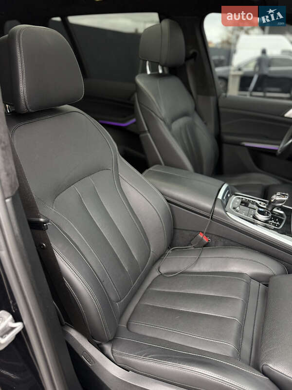 Внедорожник / Кроссовер BMW X7 2022 в Киеве