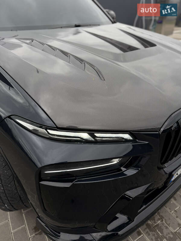 Внедорожник / Кроссовер BMW X7 2022 в Киеве