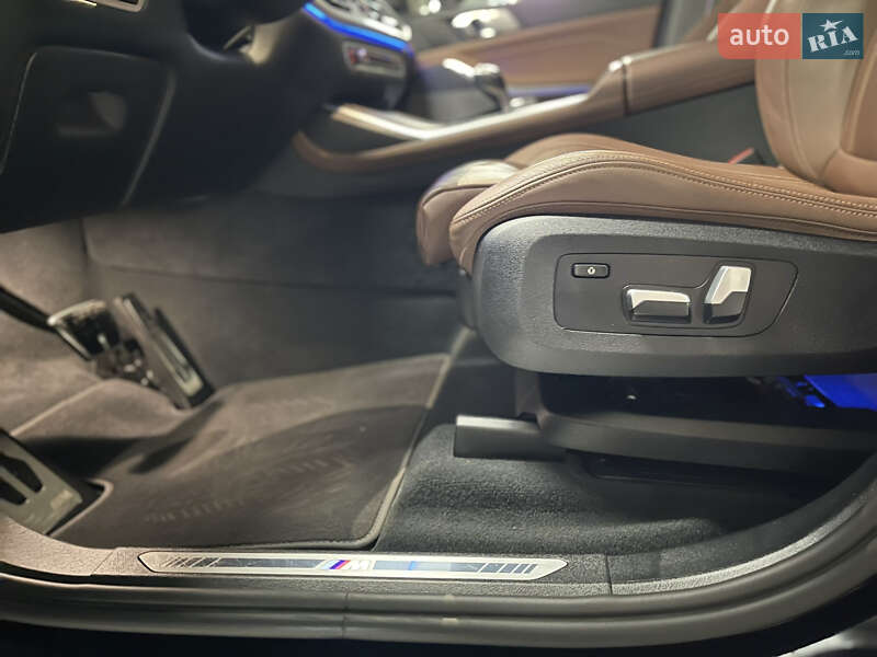 Позашляховик / Кросовер BMW X7 2022 в Києві