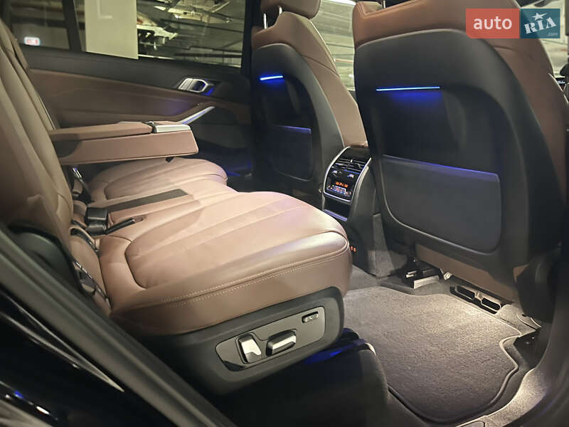 Позашляховик / Кросовер BMW X7 2022 в Києві