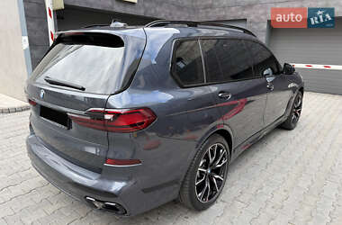 Внедорожник / Кроссовер BMW X7 2022 в 