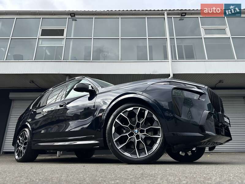 Внедорожник / Кроссовер BMW X7 2022 в Киеве