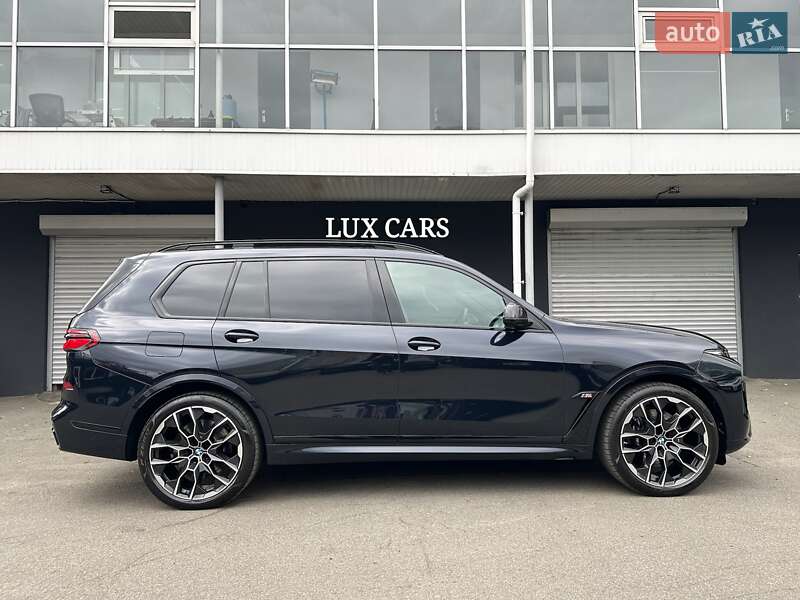 Внедорожник / Кроссовер BMW X7 2022 в Киеве