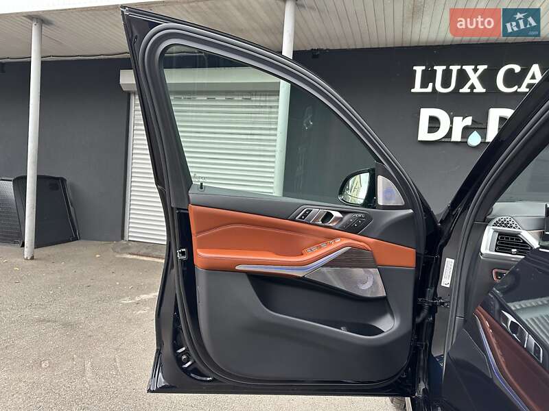 Внедорожник / Кроссовер BMW X7 2022 в Киеве