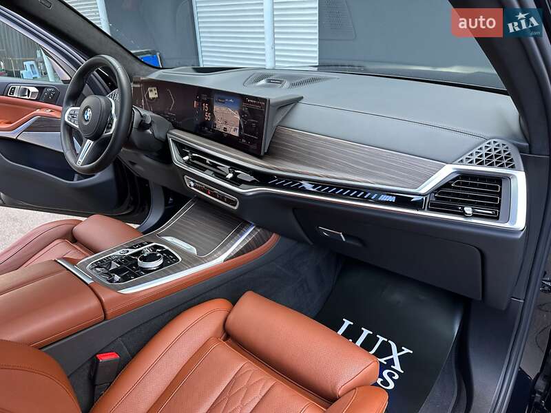 Внедорожник / Кроссовер BMW X7 2022 в Киеве