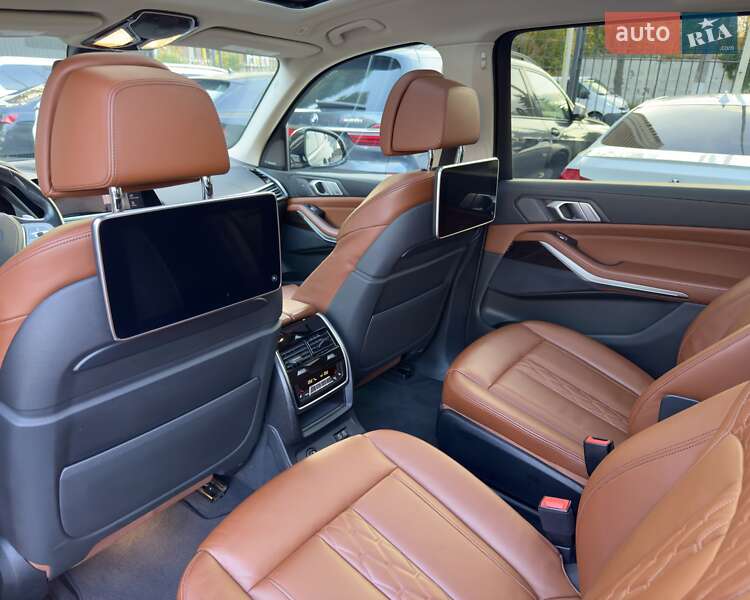 Внедорожник / Кроссовер BMW X7 2020 в Киеве