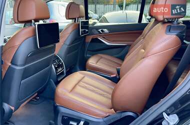 Внедорожник / Кроссовер BMW X7 2020 в 