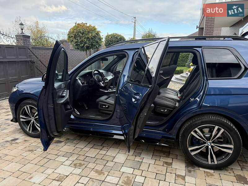 Внедорожник / Кроссовер BMW X7 2020 в Киеве