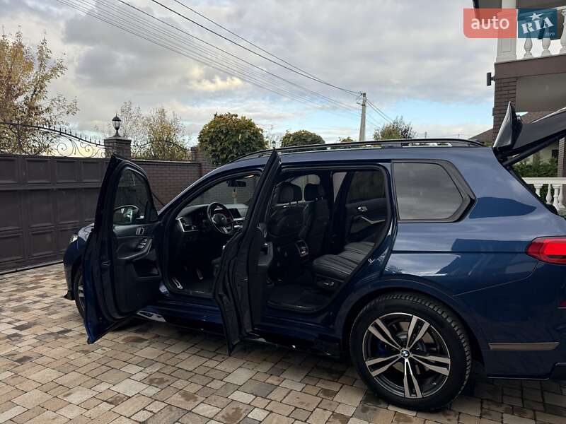 Внедорожник / Кроссовер BMW X7 2020 в Киеве