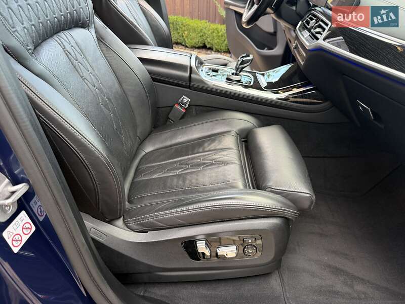 Внедорожник / Кроссовер BMW X7 2020 в Киеве