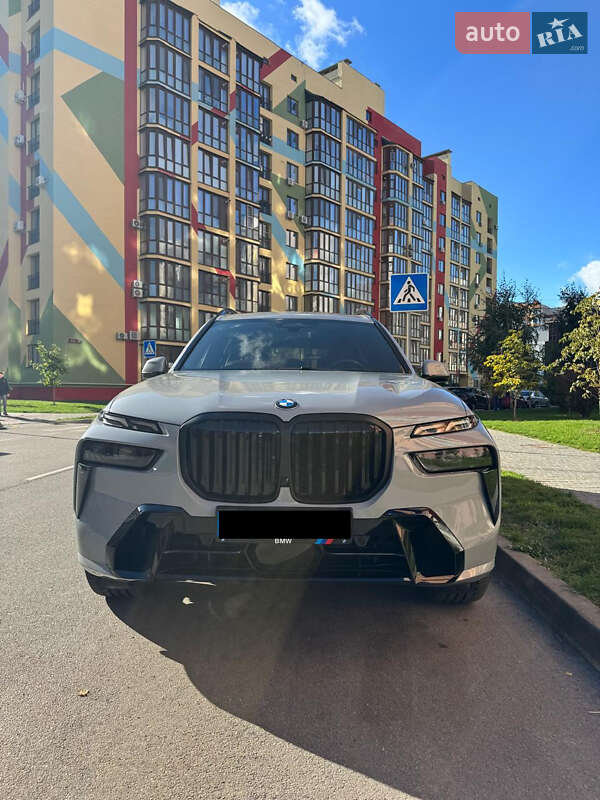 Позашляховик / Кросовер BMW X7 2024 в  фото Позашляховик / Кросовер BMW X7 2024 в