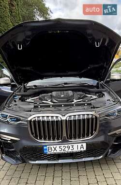Внедорожник / Кроссовер BMW X7 2021 в 
