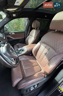 Внедорожник / Кроссовер BMW X7 2021 в 