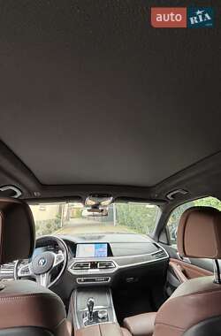 Внедорожник / Кроссовер BMW X7 2021 в 