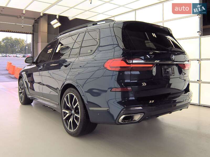 Позашляховик / Кросовер BMW X7 2021 в Києві