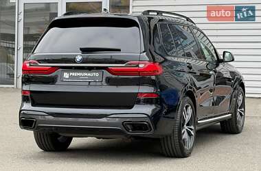 Внедорожник / Кроссовер BMW X7 2021 в 