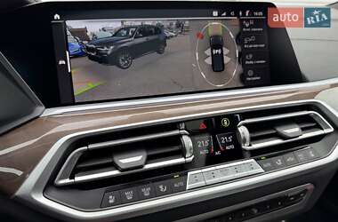 Внедорожник / Кроссовер BMW X7 2021 в 