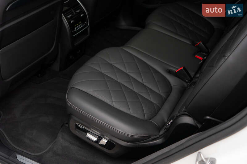 Внедорожник / Кроссовер BMW X7 2023 в Киеве фото 38 Внедорожник / Кроссовер BMW X7 2023 в Киеве