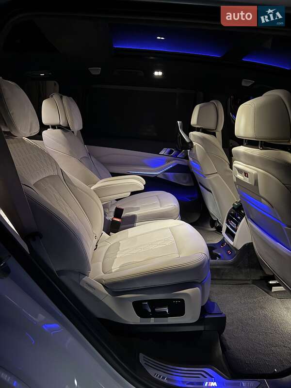 Внедорожник / Кроссовер BMW X7 2020 в Киеве