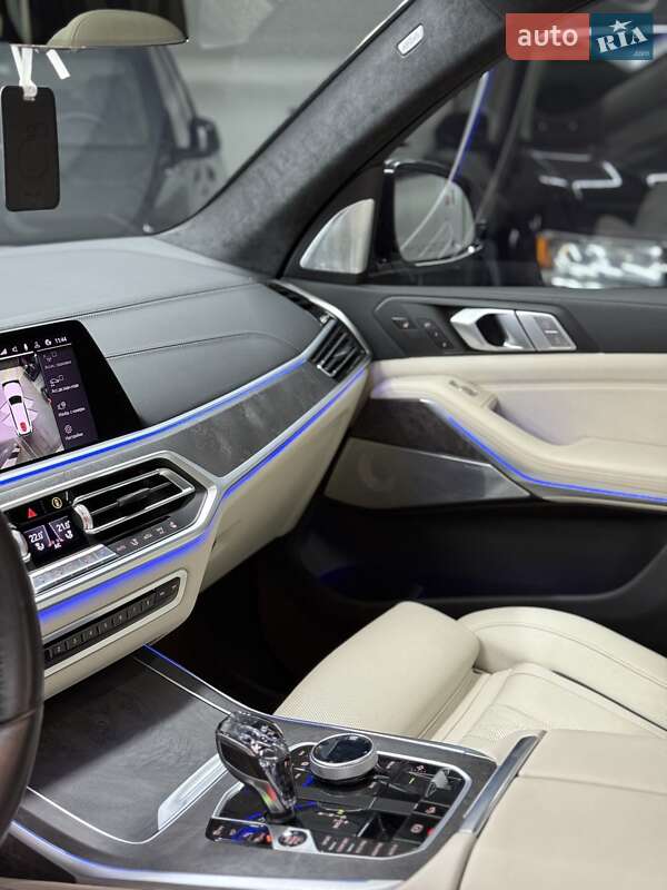 Внедорожник / Кроссовер BMW X7 2020 в Киеве