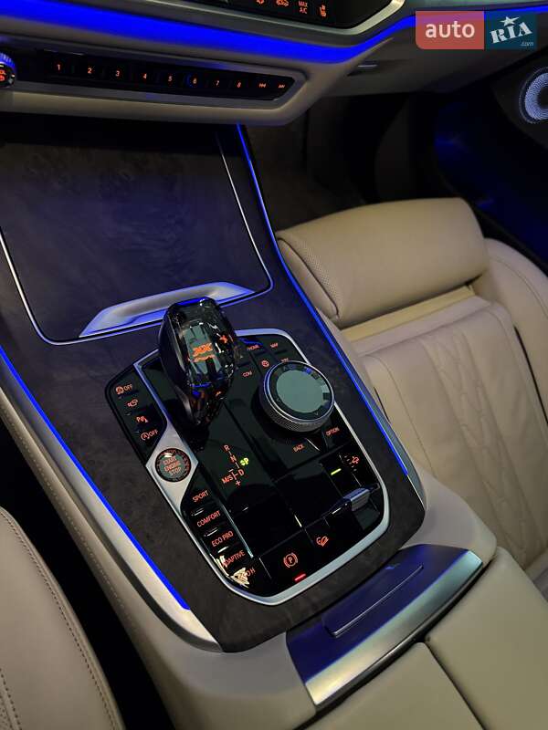 Внедорожник / Кроссовер BMW X7 2020 в Киеве