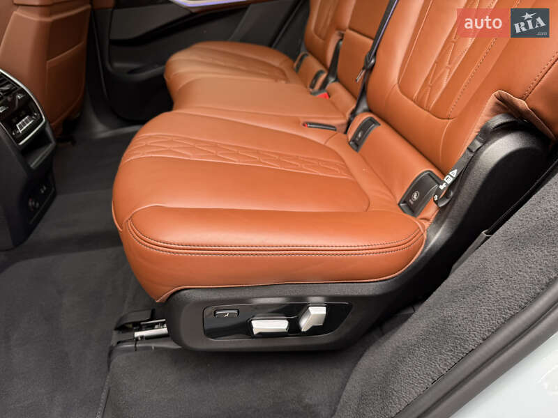 Позашляховик / Кросовер BMW X7 2022 в Києві