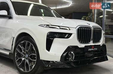 Внедорожник / Кроссовер BMW X7 2023 в  фото 4 Внедорожник / Кроссовер BMW X7 2023 в