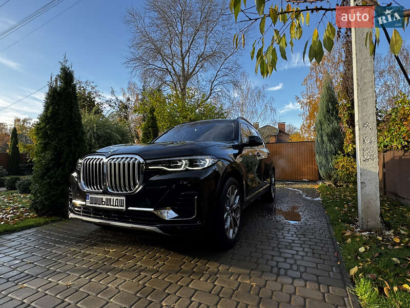 Внедорожник / Кроссовер BMW X7 2021 в Киеве