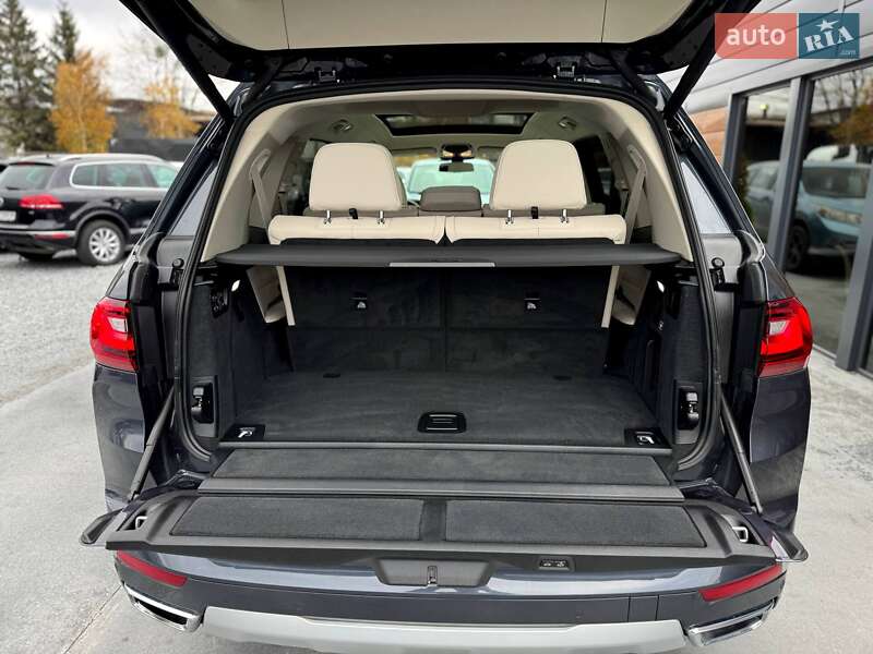 Внедорожник / Кроссовер BMW X7 2020 в Ровно