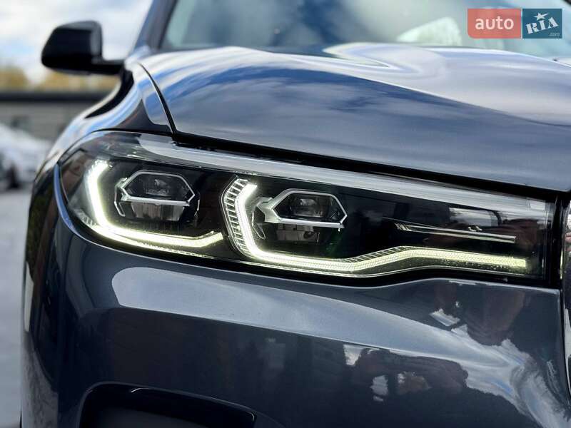 Внедорожник / Кроссовер BMW X7 2020 в Ровно