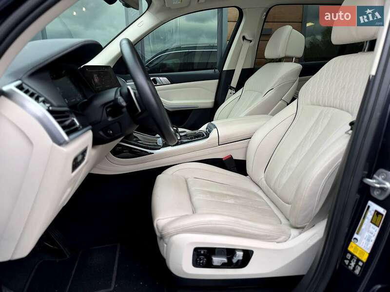 Внедорожник / Кроссовер BMW X7 2020 в Ровно