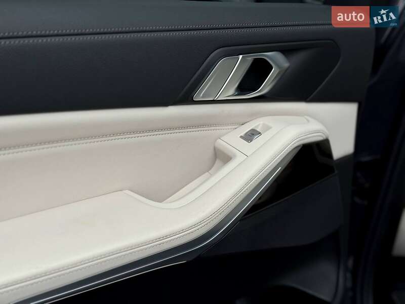 Внедорожник / Кроссовер BMW X7 2020 в Ровно