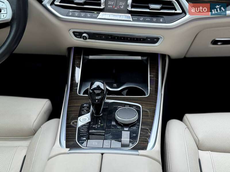 Внедорожник / Кроссовер BMW X7 2020 в Ровно