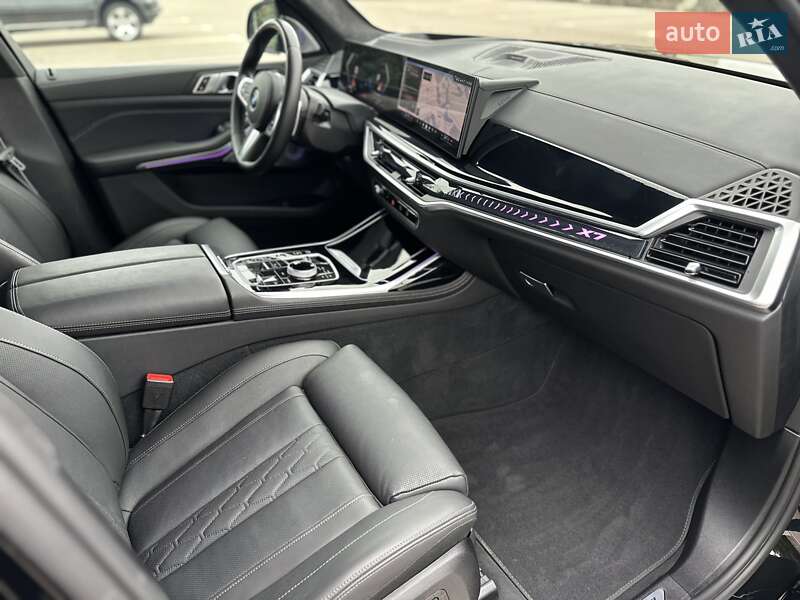 Внедорожник / Кроссовер BMW X7 2023 в Киеве