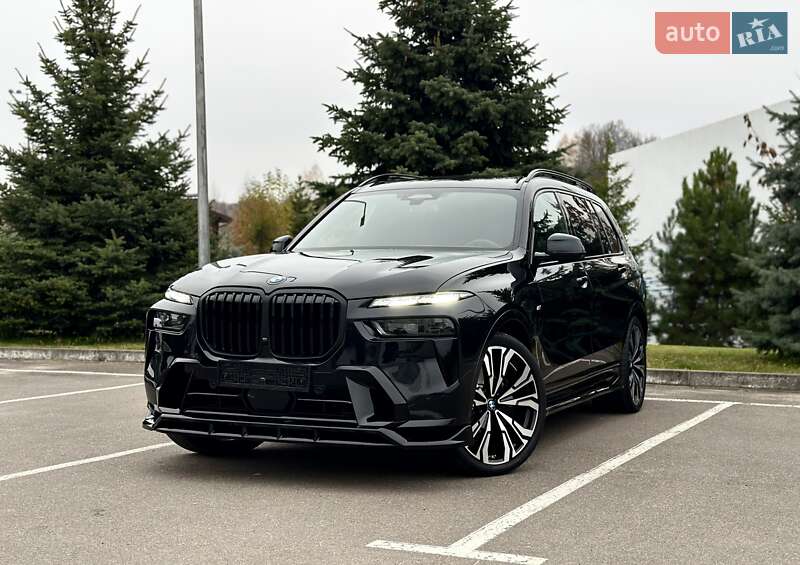 Внедорожник / Кроссовер BMW X7 2023 в Киеве