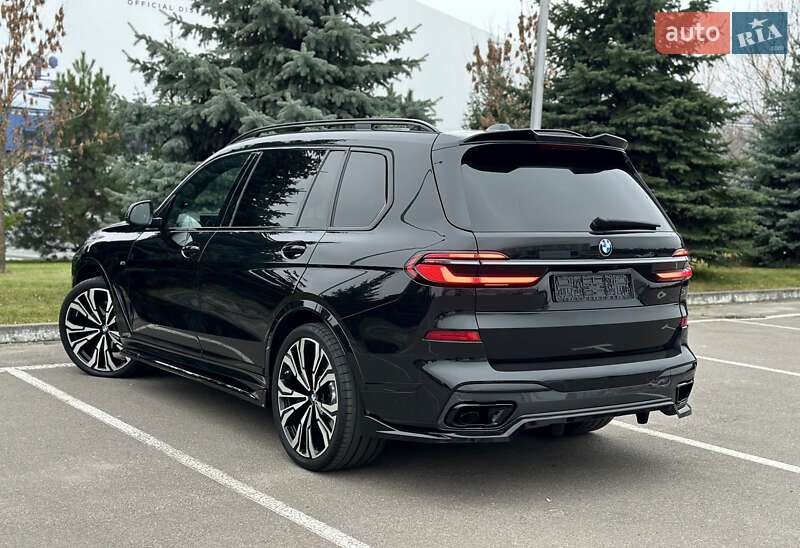 Внедорожник / Кроссовер BMW X7 2023 в Киеве
