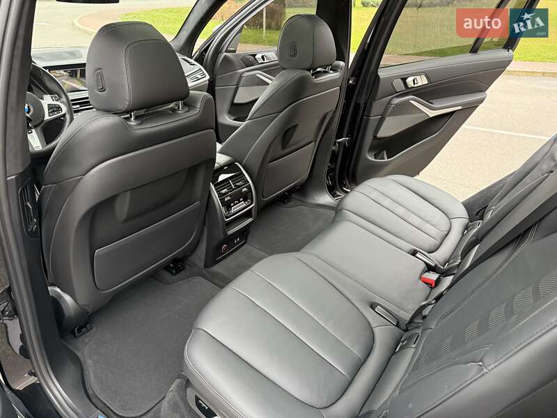 Позашляховик / Кросовер BMW X7 2022 в Києві