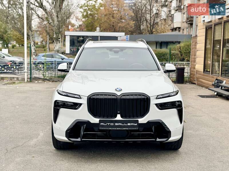 Внедорожник / Кроссовер BMW X7 2024 в Киеве