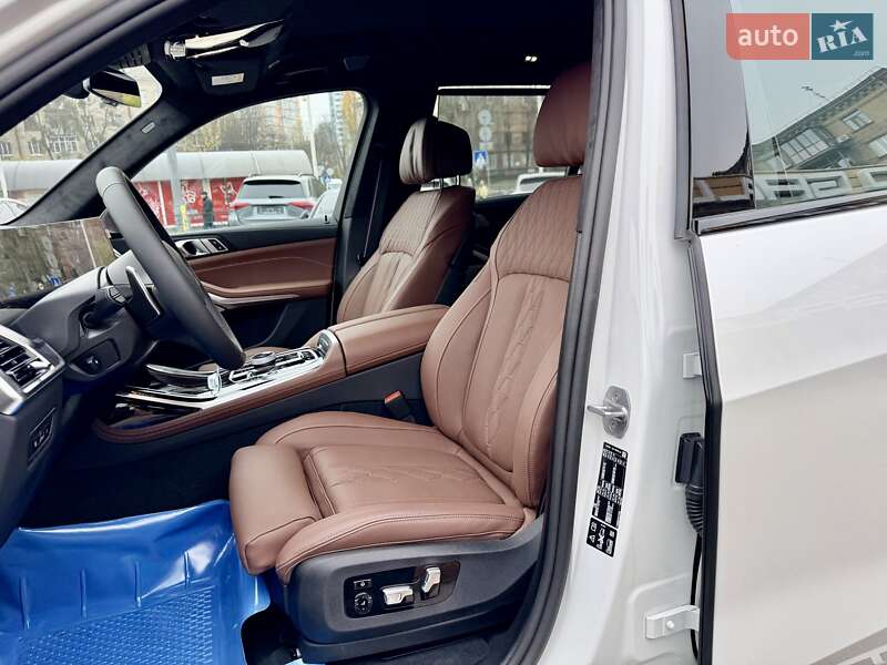 Внедорожник / Кроссовер BMW X7 2024 в Киеве