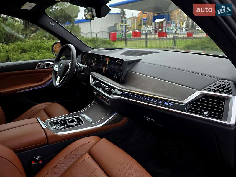 Позашляховик / Кросовер BMW X7 2023 в Києві