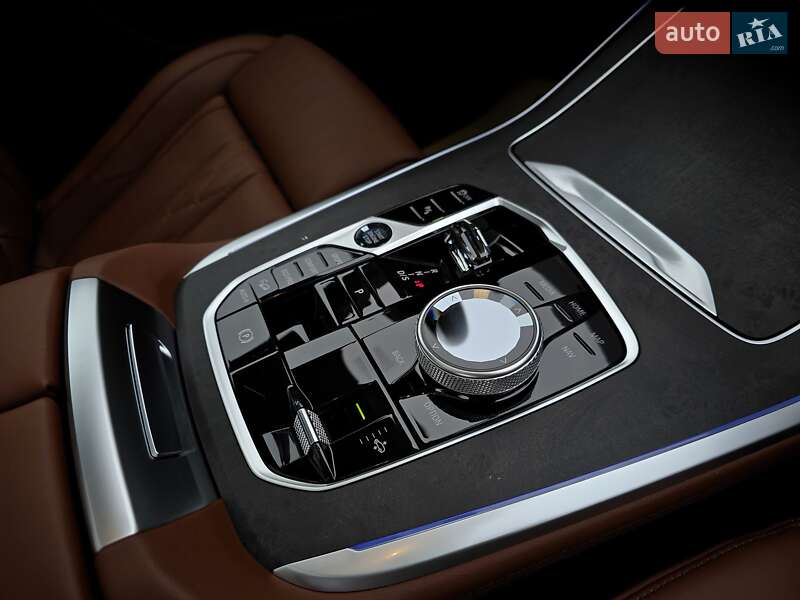 Позашляховик / Кросовер BMW X7 2023 в Києві