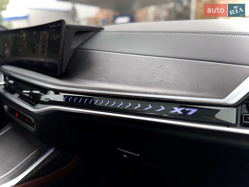 Позашляховик / Кросовер BMW X7 2023 в Києві